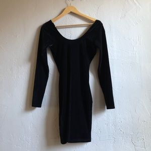 Black velvet long sleeve bodycon
